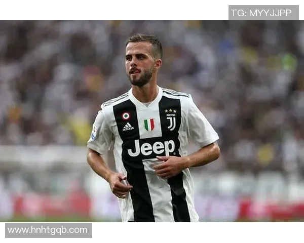 皮亚尼奇荣获欧洲金球奖提名,或成为第一位捧得该奖的意大利球员 皮亚尼奇荣获欧洲金球奖提名,或成为第一位捧得该奖的意大利球员